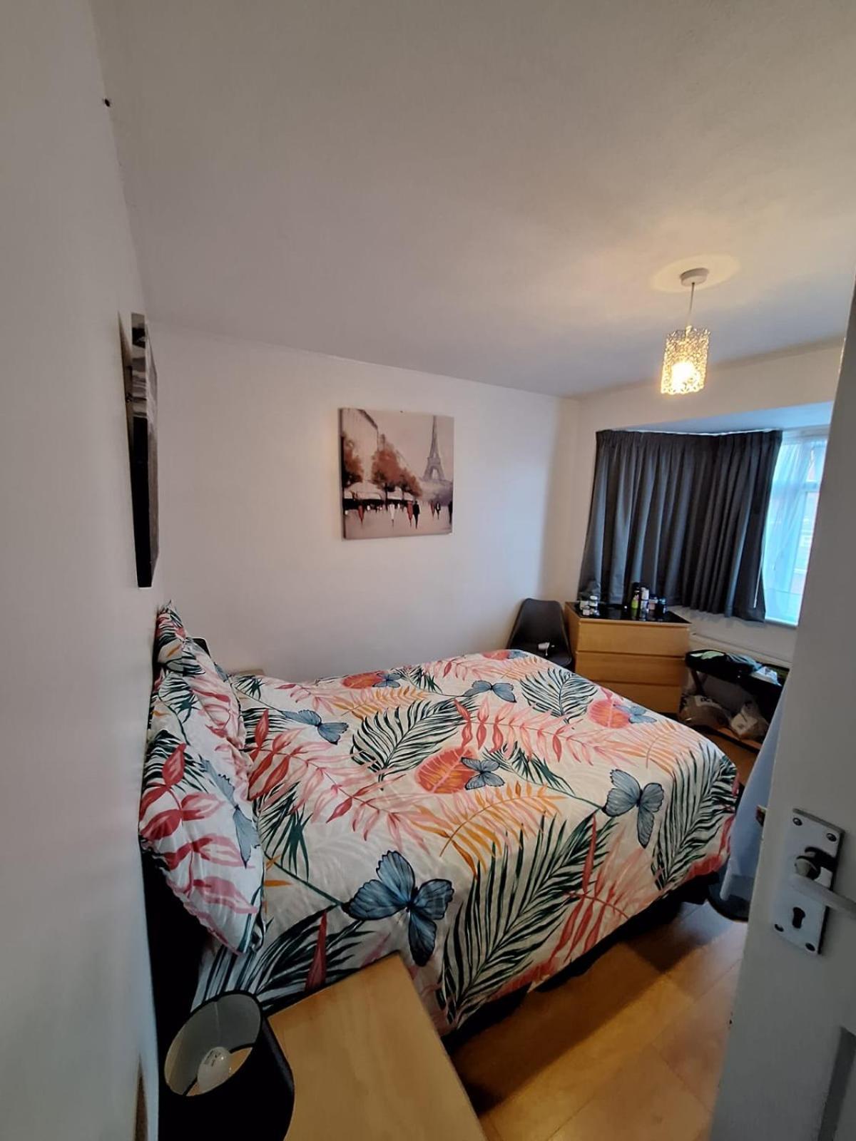 Harrow B & B Extérieur photo