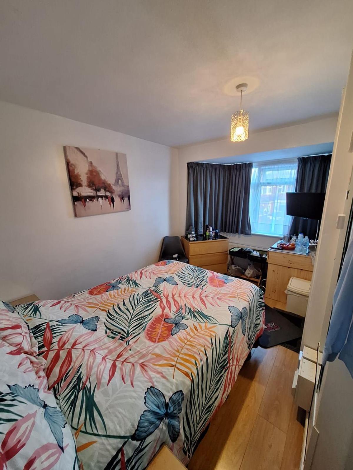 Harrow B & B Extérieur photo